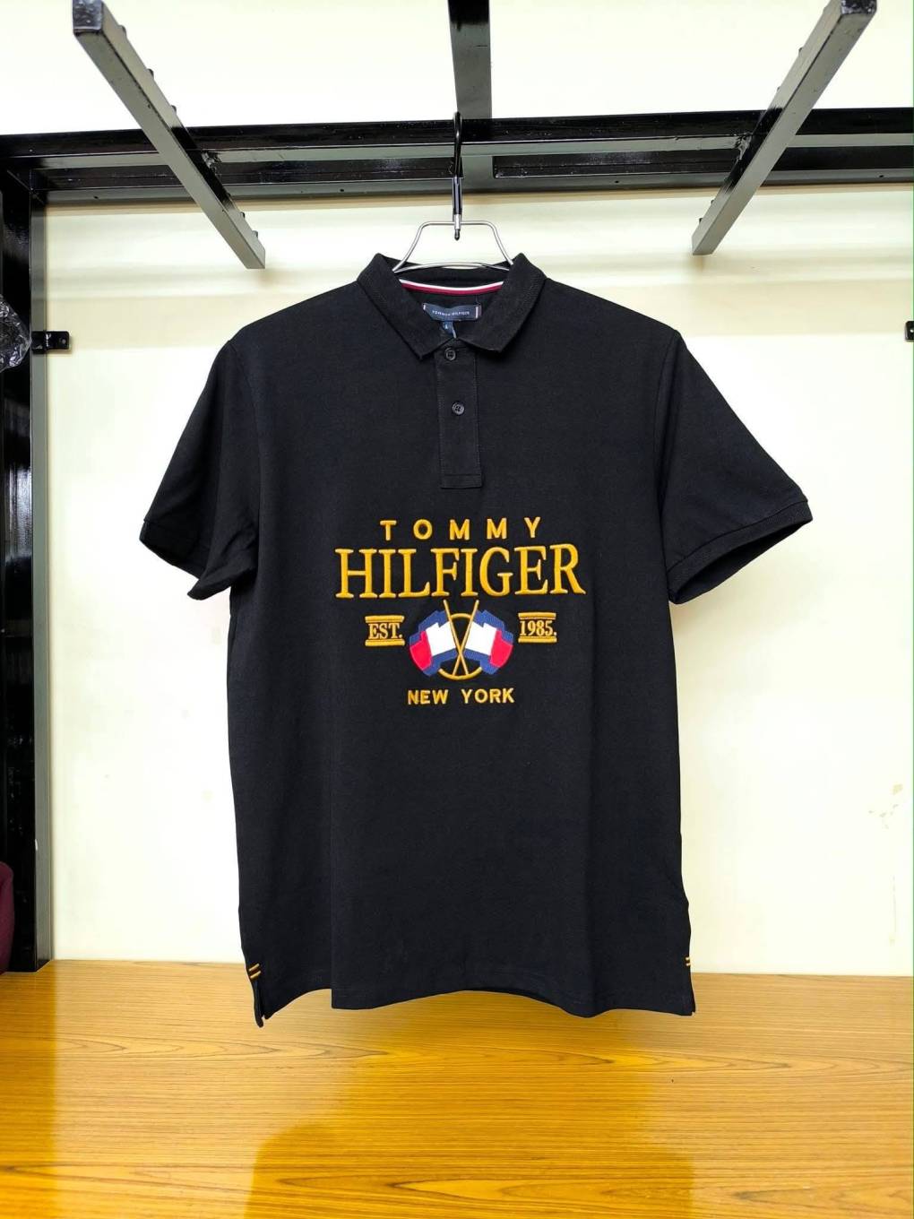 Tommy Hilfiger